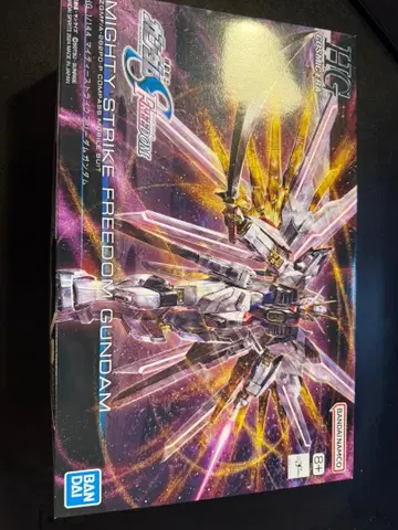 HG 1/144 마이티 스트라이크 프리덤 건담