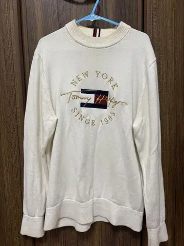 Tommy Hilfiger 스웨터