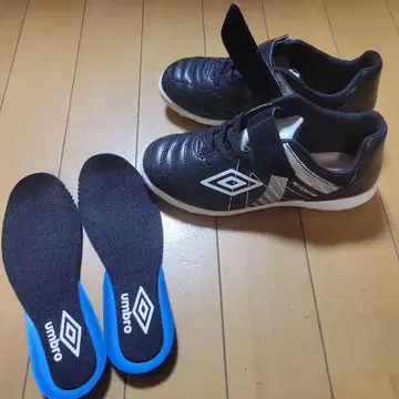 umbro 액셀러레이터 Jr 와이드 19cm 블랙