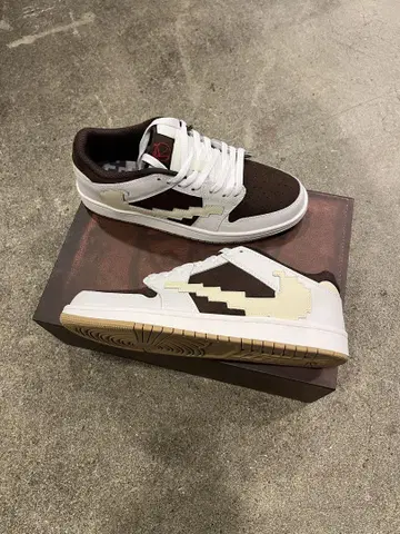 RARELY SNEAKER