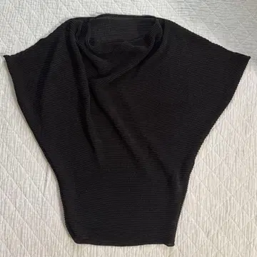 스페치오 셔틀 플리츠 풀오버