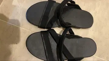 Zara 42 블랙 스트랩 샌들