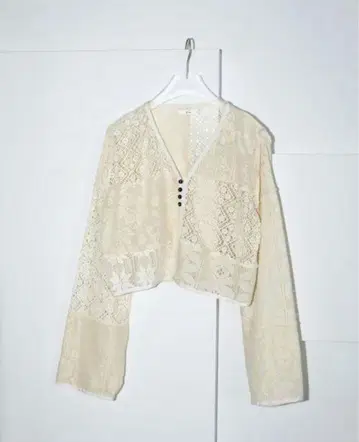 새상품급 anuke 패치워크 레이스 가디건 아이보리 레이스 긴팔