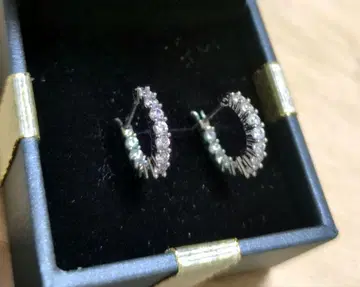 Swarovski Matrix Vittore 후프 귀걸이 스와로브스키