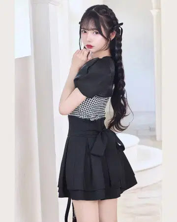 미셸마카롱 슬림 레그 리본 스커트
