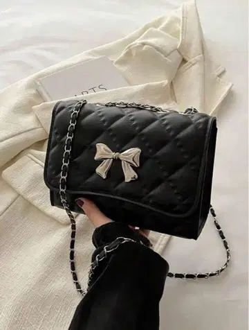블랙 패셔너블 리본 장식 퀼팅 숄더백