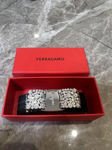 FERRAGAMO 스톤 리본 머리핀