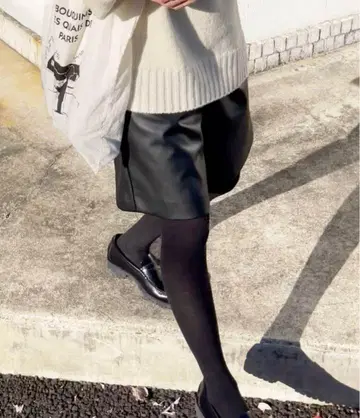 Spick and span 인조 가죽 숏팬츠 36