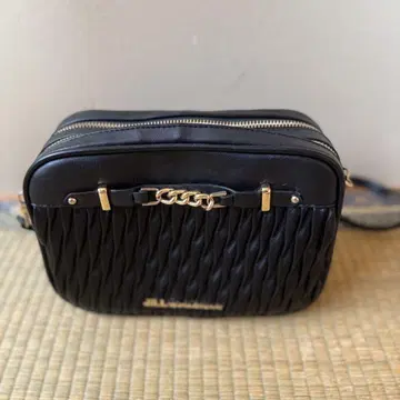 JILL by JILL STUART 블랙 플리츠 숄더백