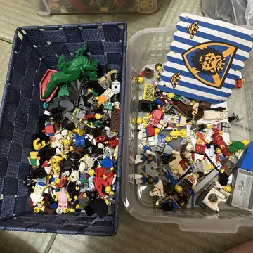 LEGO 미니 피규어와 작은 부품 등 묶음 판매 올드 레고