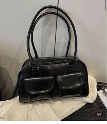 [새상품] 블랙 숄더백 프론트 포켓 부착