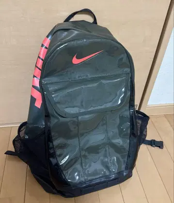 레어 카키색 NIKE 에나멜 백팩