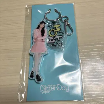 ILLIT GLITTER DAY IN JAPAN 아크릴 키링 모카