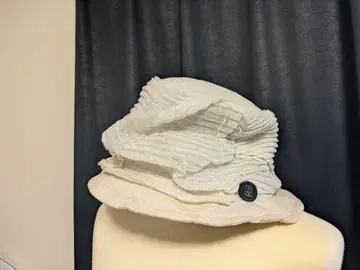 리브 화이트 버킷햇
