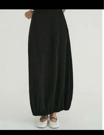 새상품 CLANE SATIN BALLOON SKIRT 롱 벌룬 스커트