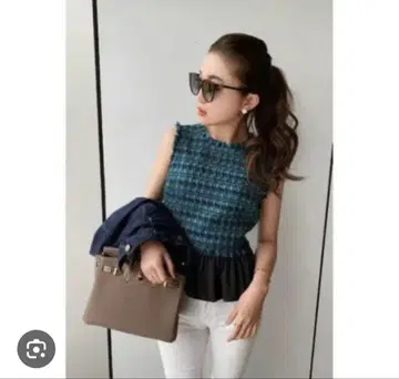 Sheller 셰리에 페플럼 트위드 도킹 상의