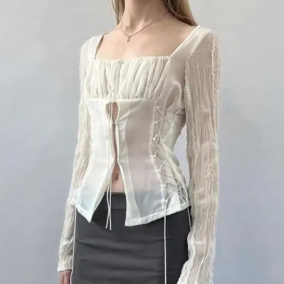 トップス bonnae Graphic open back slit top Ivory bonnae Graphic Open Back Slit Top Short Sleeve Ivory #본네