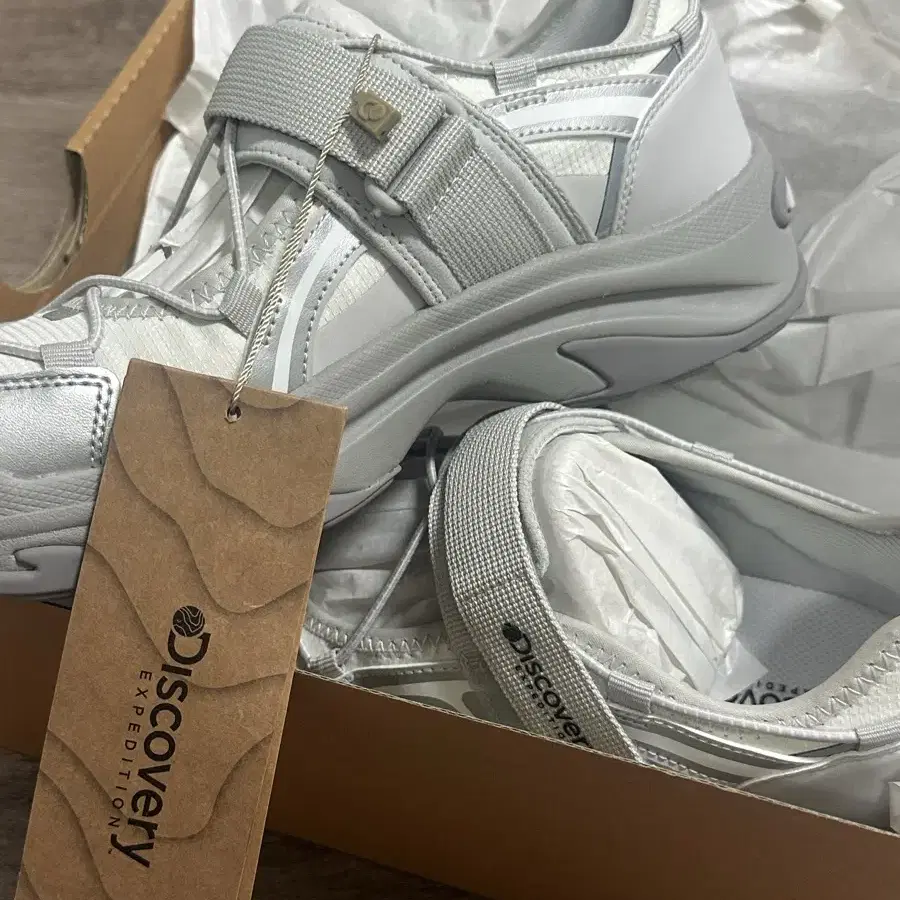 DISCOVERY EXPEDITION | 디스커버리 Discovery Expedition Wave