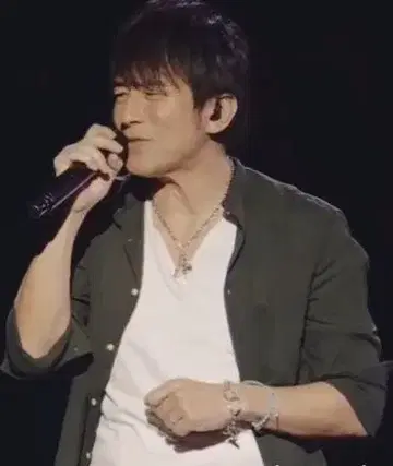 귀중 사쿠라이 착용 노카라 셔츠 다크 그린 골든 서클