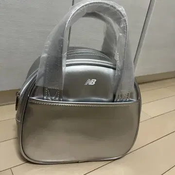 뉴발란스 에나멜 백