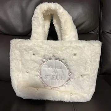 Maison de FLEUR 퍼 2way 토트백 아이보리
