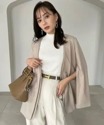 레이어드 컬러 슬릿 슬리브 자켓 베이지