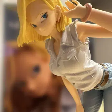 드래곤볼 Android 18 피규어