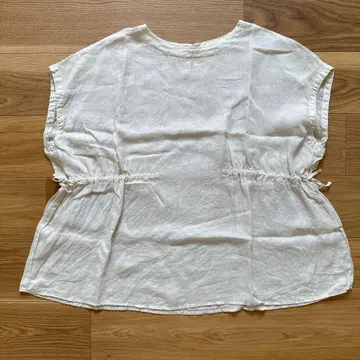 *nest Robe 프렌치 슬리브 블라우스*