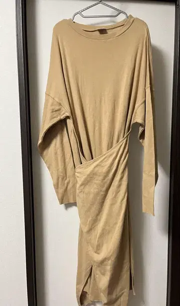 CITYSHOP 베이지 롱 원피스 긴팔