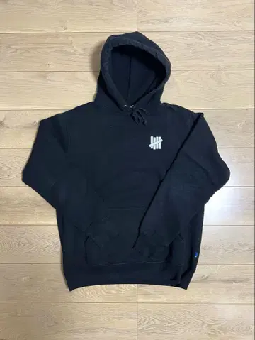 UNDEFEATED 후드티