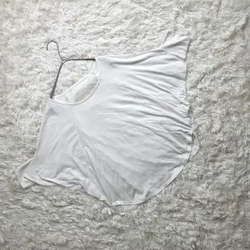 새상품급 인디비 티셔츠 반팔 [38] 돌먼 슬리브 플리츠 화이트