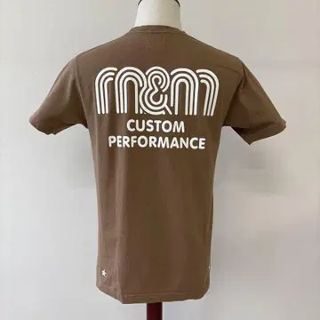 M&M Custom Performance 티셔츠 브라운 M 사이즈