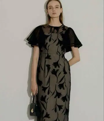 릴아 Circurar sleeve flower dress