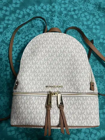 MICHAEL KORS 로고 백팩