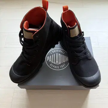 PALLADIUM 블랙 하이컷 스니커즈