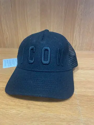 새상품 ICON 로고 DSQUARED2 블랙 캡
