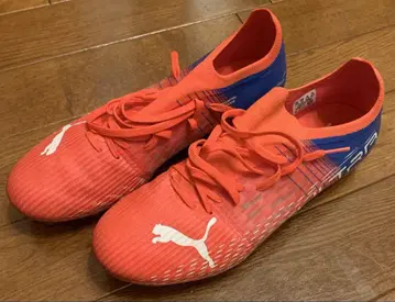 새상품급 PUMA ULTRA 축구화 레드/블루 26.5cm