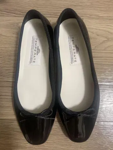 TEMPERATE 블랙 발레 슈즈