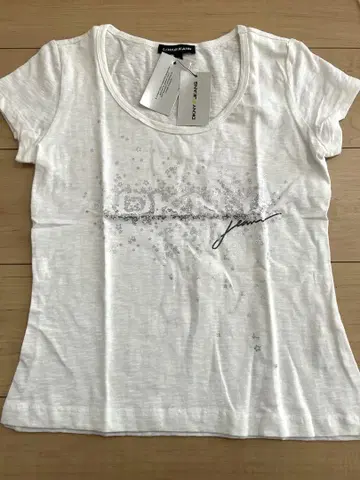미사용 새상품 부속품 포함! DKNY JEANS 티셔츠