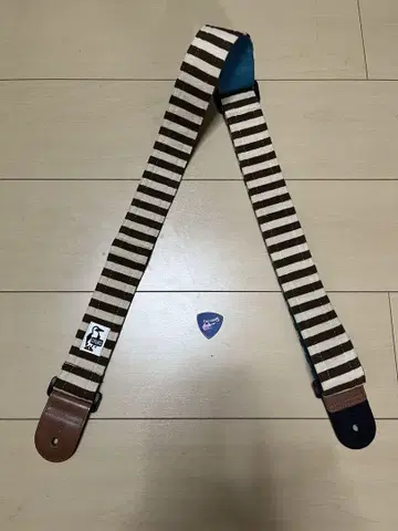 CHUMS 보더 기타 스트랩 피크 덤 증정