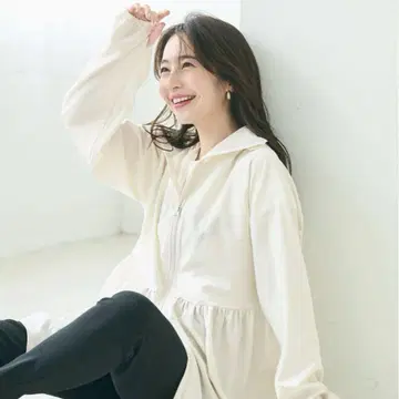 coca UV컷 개더 후드티 아이보리 M 사이즈