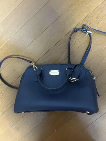 MICHAEL KORS 네이비 숄더백