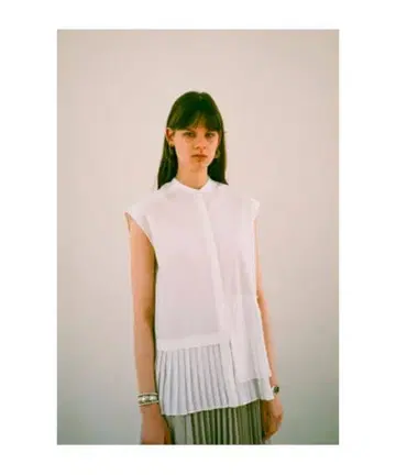 PLEAT LAYER N/S SHIRT 화이트 1 사이즈
