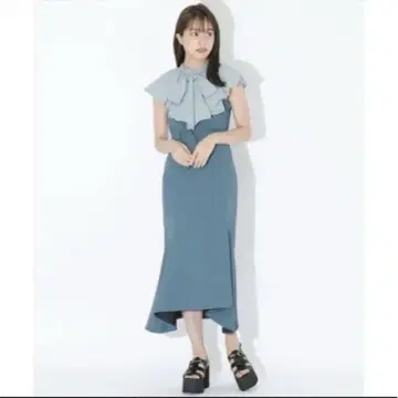 [새상품급] 프릴 배색 원피스 REDYAZEL 레디아젤