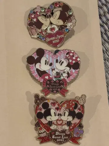 [레어] Disney Sweet Love 핀 배지 3세트