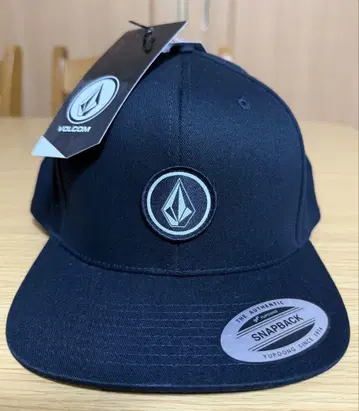 VOLCOM QUARTER TWILL 블랙 캡