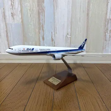 ANA B777-300ER 1/200 모델