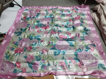 pierre cardin 꽃무늬 스카프 약 85cm