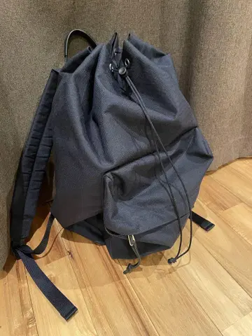 Aeta backpack DC NAVY M 사이즈