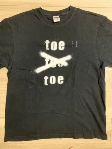toe L 사이즈 티셔츠 프린트 갈라짐